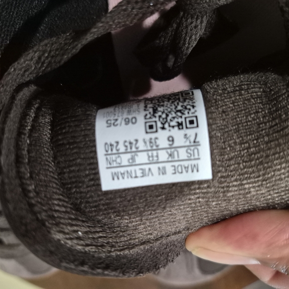 Adidas Handball Spezial Women's  Brown and Pink Sneakers JR0852 Size 7.5 - Picture 6 of 6